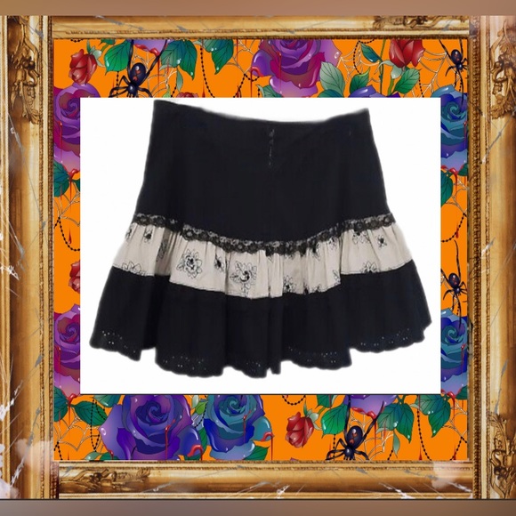 🚨Final Sale 🧚♀️Tripp NYC Skull Floral Lace Tiered Mini Skirt - Picture 11 of 16